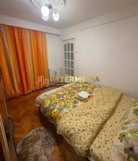 Apartament cu 2 camere decomandat, mobilat în Cetate