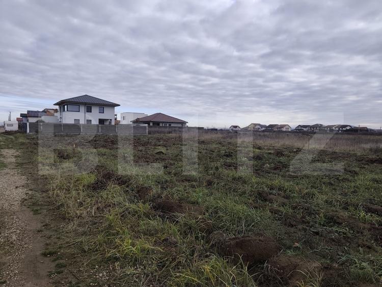 Teren Construcții intravilan de 377 mp, în Nufărul