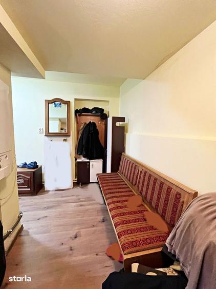 Casă cu 5 camere decomandat cu Teren 440 Mp în Ultracentral