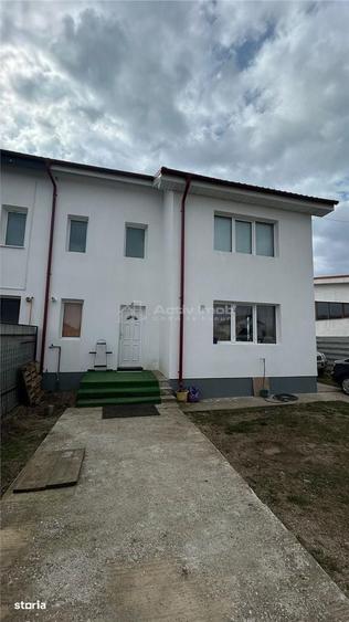 Casă cu 4 camere cu Teren 500 Mp în Central