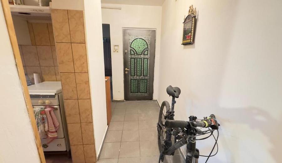 Apartament cu 3 camere decomandat în Noua