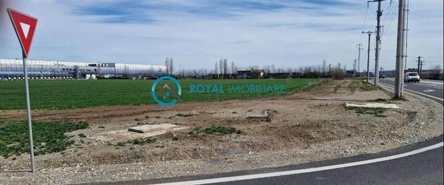 Teren agricol intravilan de 9640 mp, în Vest