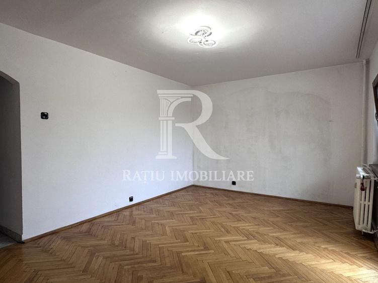 Apartament cu 3 camere decomandat în Lotus