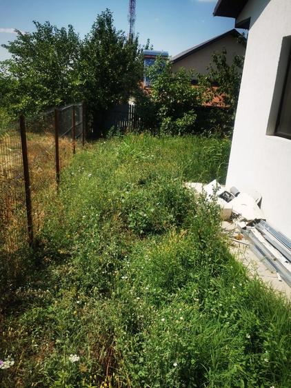 Casă individuală cu 4 camere cu Canalizare în Braniștea
