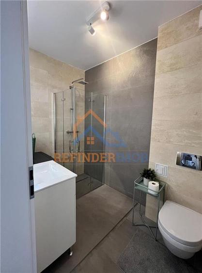 Apartament cu 2 camere semidecomandat, mobilat în Titan