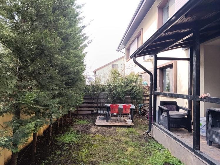 Duplex cu 5 camere cu Canalizare în Prelungirea Ghencea