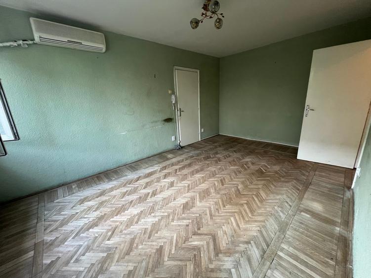 Apartament cu 2 camere semidecomandat în Iancului