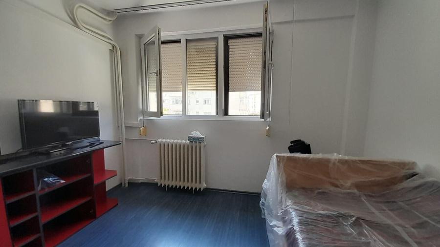 Apartament cu 3 camere în Dristor