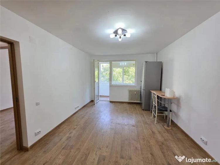 Apartament cu 2 camere decomandat în Colentina