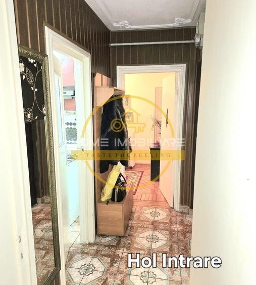 Apartament cu 3 camere semidecomandat, mobilat în Tătărași