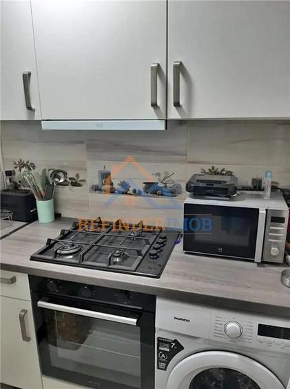 Apartament cu 2 camere semidecomandat în Giurgiului