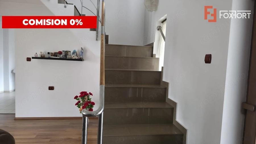 Casă cu 6 camere cu Teren 351 Mp în Central