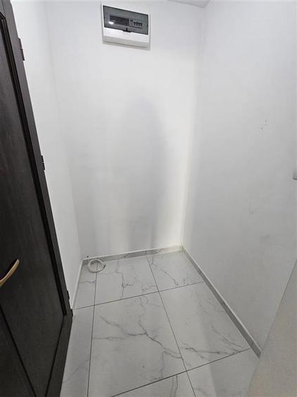 Spațiu comercial, de 32 mp, în Tractorul