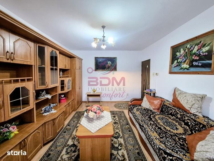 Apartament cu 3 camere decomandat în Central
