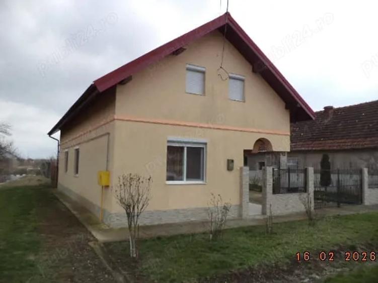 Casă cu Teren 1756 Mp în Vest