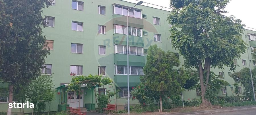 Apartament cu 2 camere semidecomandat în Aurel Vlaicu