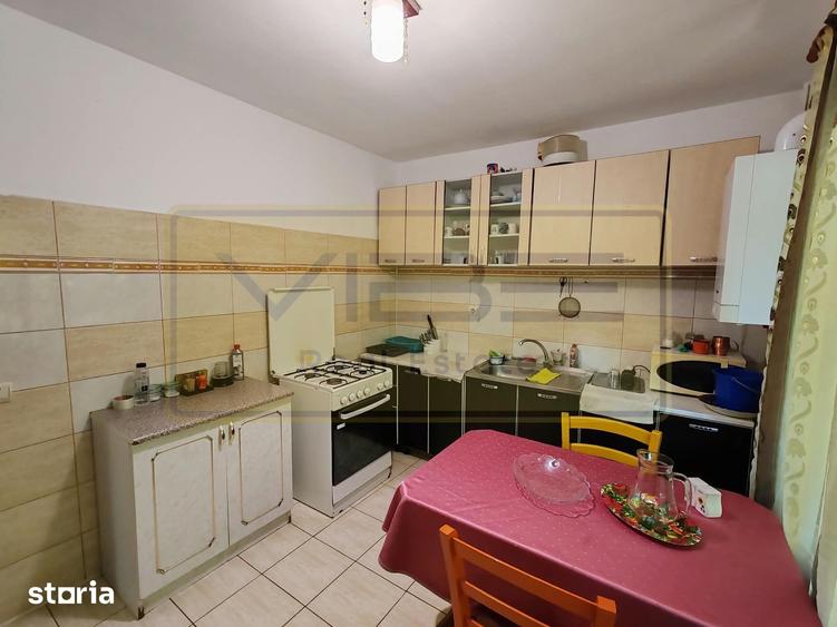 Casă cu 5 camere cu Teren 400 Mp în Cug