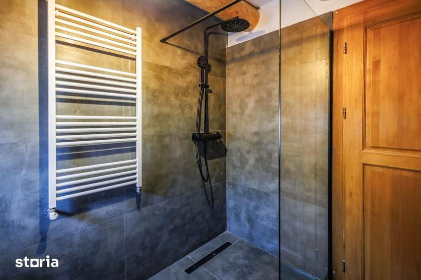 Casă cu 5 camere cu Teren 980 Mp în Central