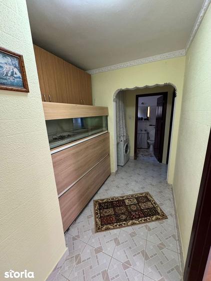 Apartament cu 3 camere decomandat în Sat Vacanță