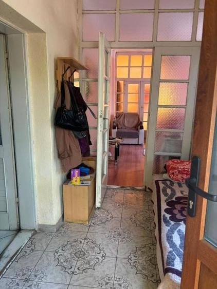 Casă individuală cu 3 camere cu Canalizare în Pârneava