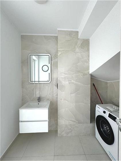 Duplex cu 5 camere cu Canalizare în Pipera