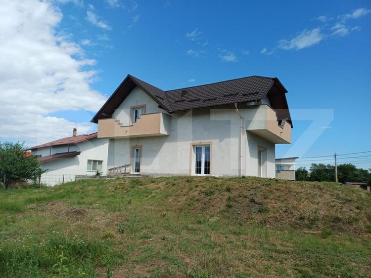 Casă individuală cu 5 camere cu Canalizare în Nord
