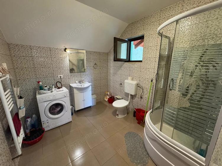 Apartament cu 2 camere decomandat în Ghiroda