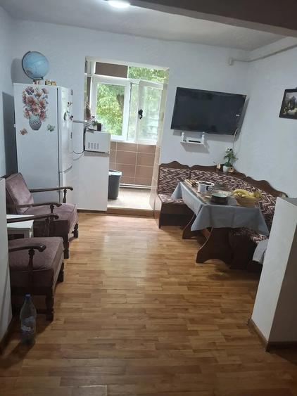 Apartament cu 2 camere decomandat în Ostroveni