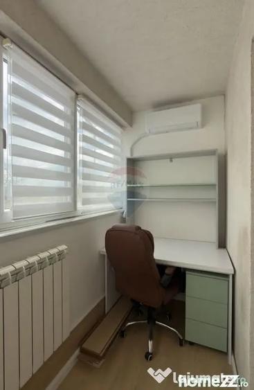 Apartament cu 3 camere semidecomandat în Colentina