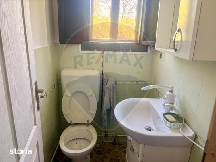 Casă cu 3 camere cu Teren 6039 Mp în Desești