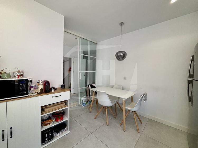 Duplex cu 4 camere cu Garaj în Iris