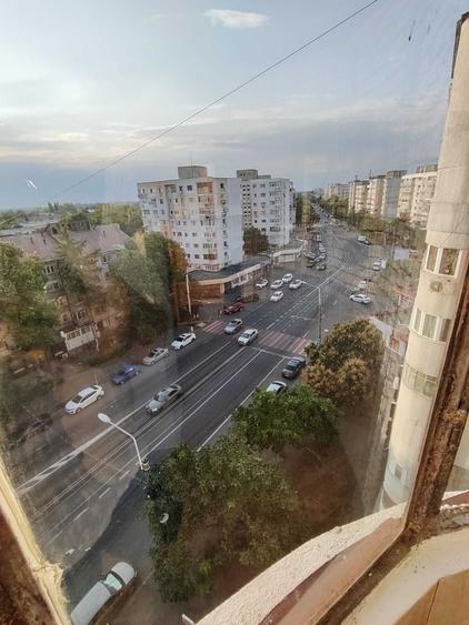 Garsonieră decomandată în Central