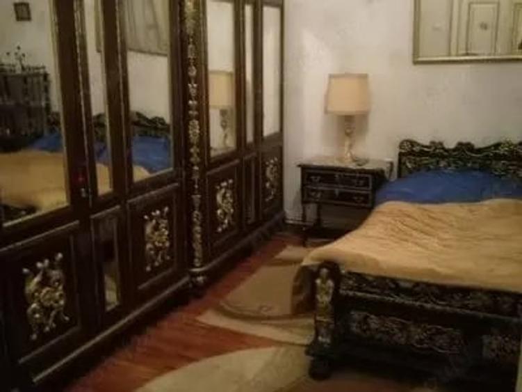 Casă cu 6 camere în Central