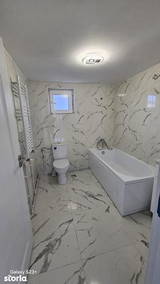 Casă cu 4 camere cu Canalizare în Dobroești