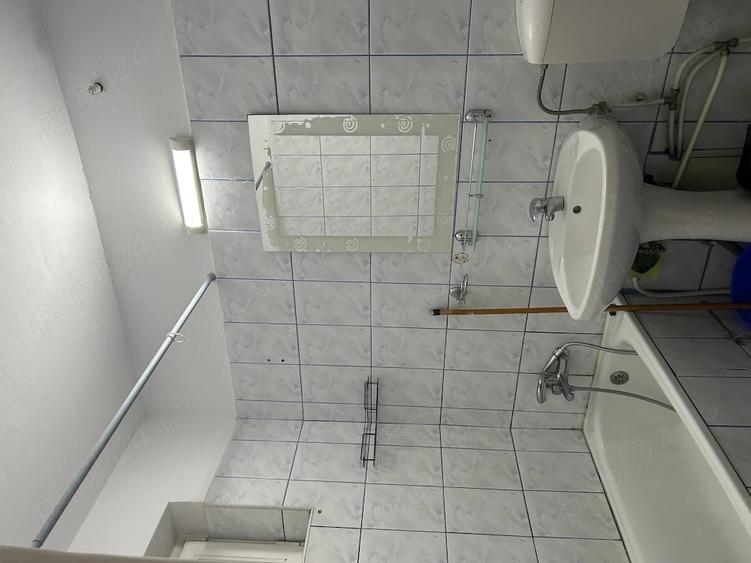 Apartament cu 2 camere semidecomandat în Trivale