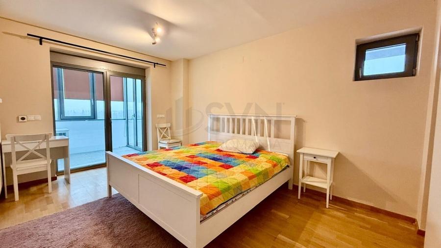 Apartament cu 3 camere semidecomandat, mobilat în Sisești
