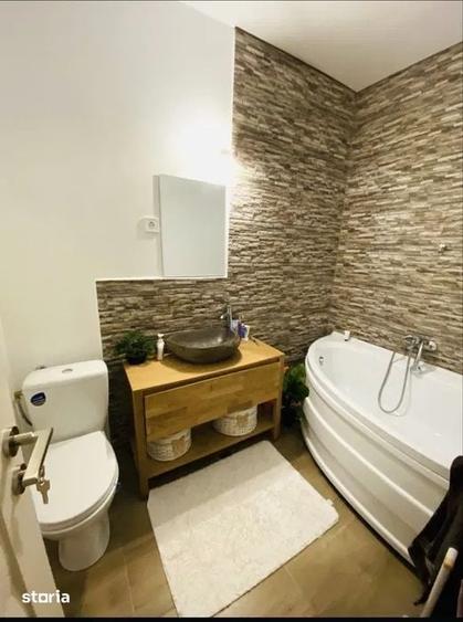 Apartament cu 3 camere decomandat în Unirii