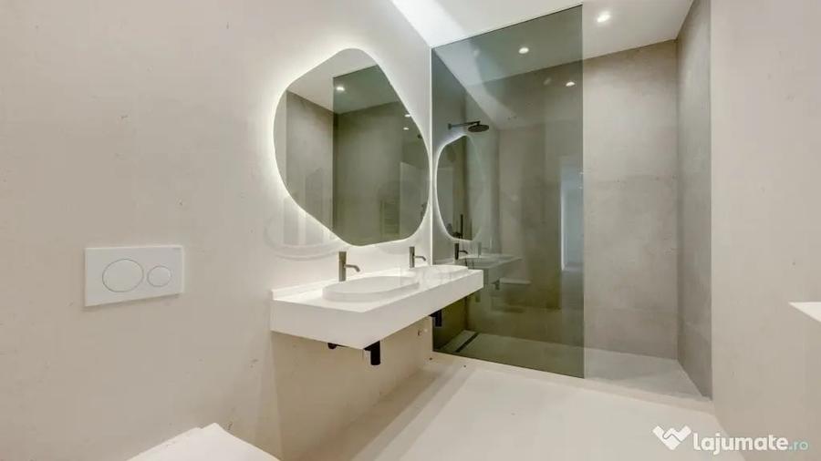 Apartament cu 4 camere decomandat în Aviației