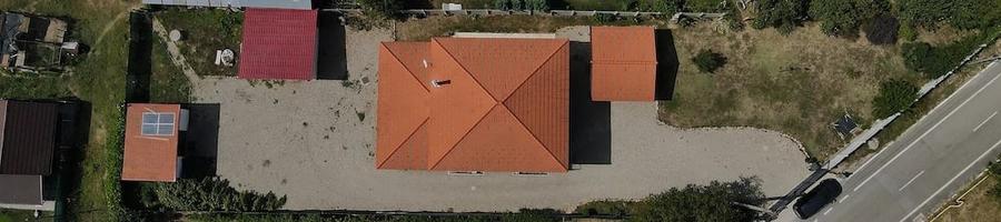 Casă cu 4 camere cu Teren 1300 Mp în Băcia
