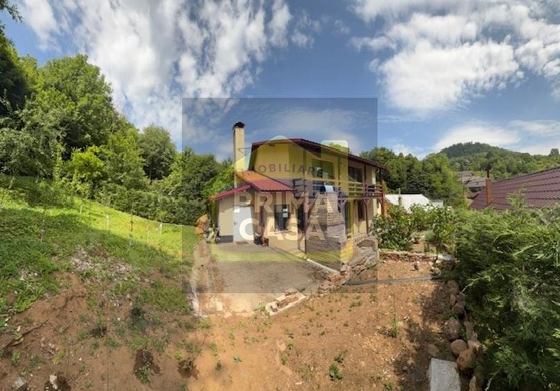 Casă individuală cu 5 camere cu Canalizare în Orașul Vechi