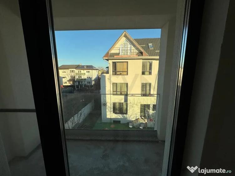 Apartament cu 3 camere decomandat în Aviației