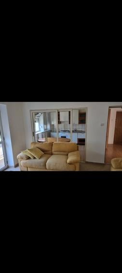 Apartament cu 2 camere decomandat în Calea București