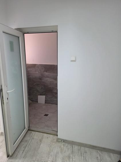 Apartament cu 2 camere semidecomandat în Universitate