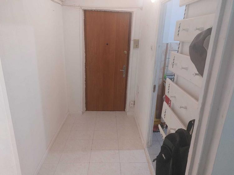 Apartament cu 3 camere decomandat în Dristor