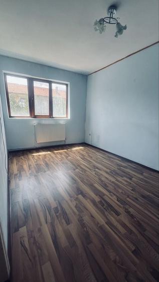 Apartament cu 2 camere decomandat în Coman