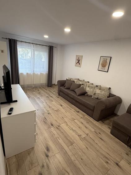Apartament cu 2 camere decomandat în Exterior Vest