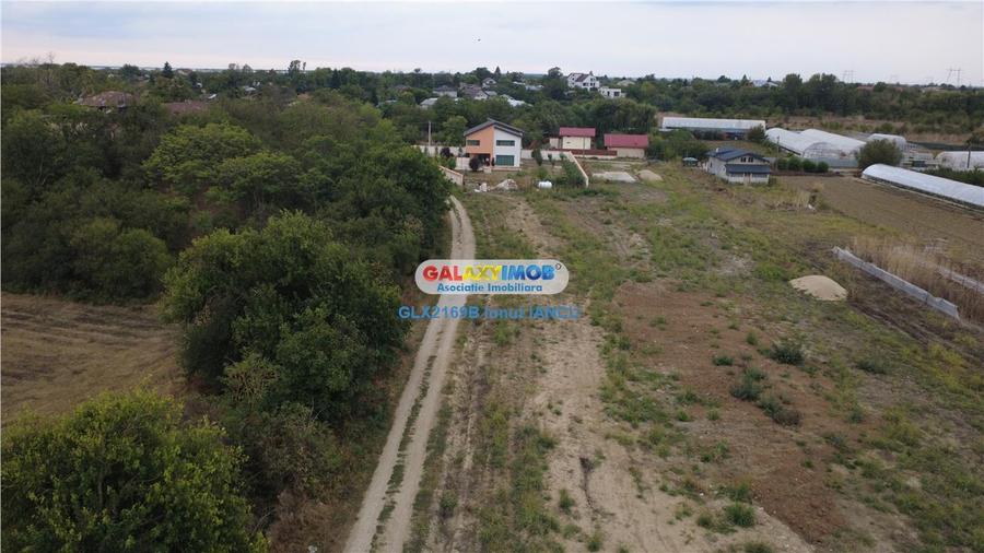 Casă cu 5 camere cu Teren 1300 Mp în Sud