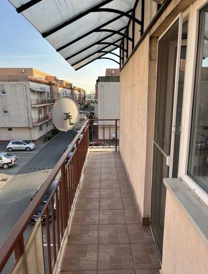 Apartament cu 3 camere decomandat în Cățelu