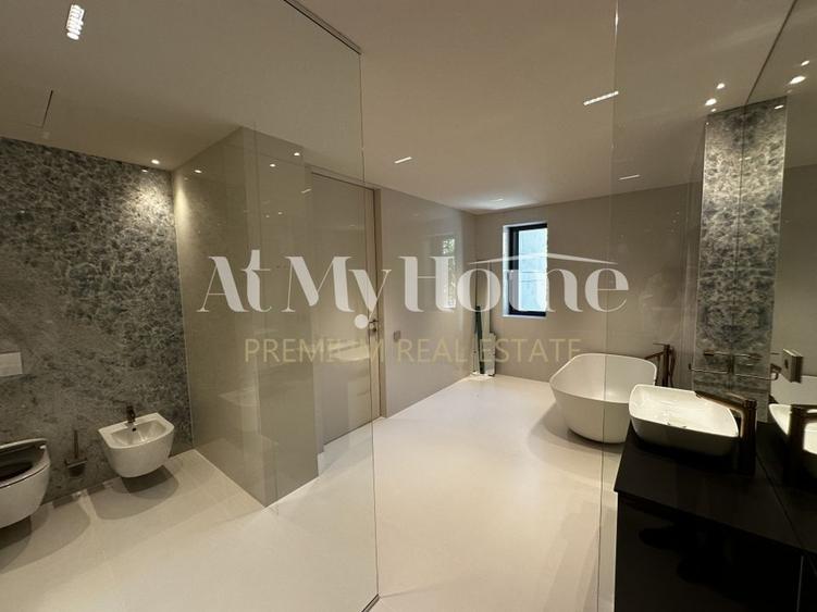 Apartament cu 4 camere decomandat în Kiseleff