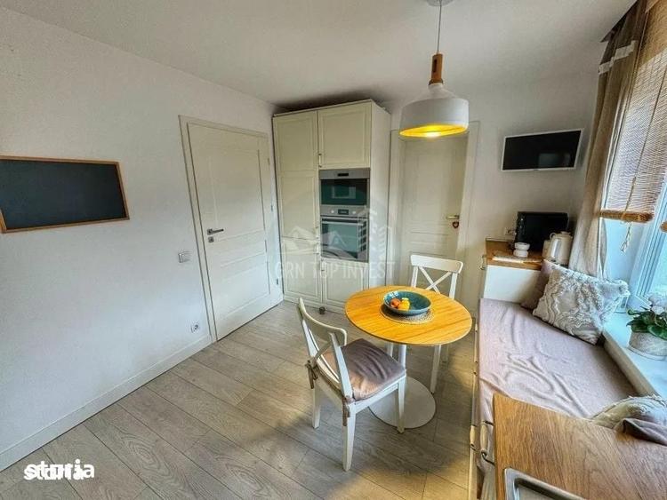 Casă cu 5 camere cu Teren 500 Mp în Veterani